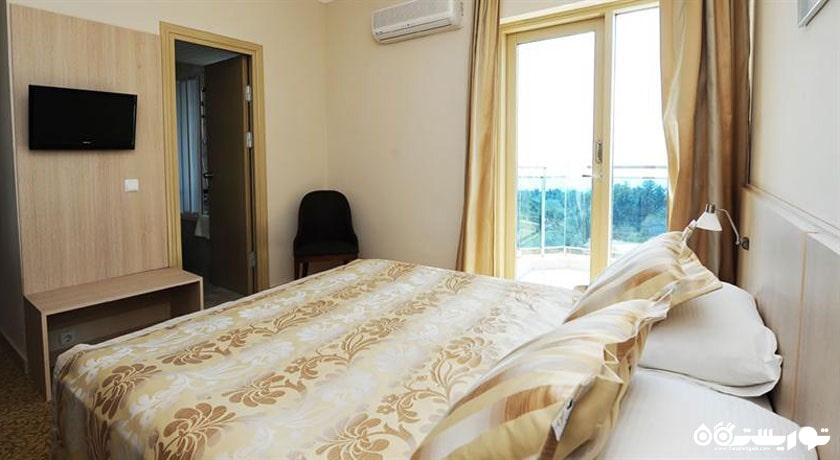 تخت بزرگ اتاق استاندارد